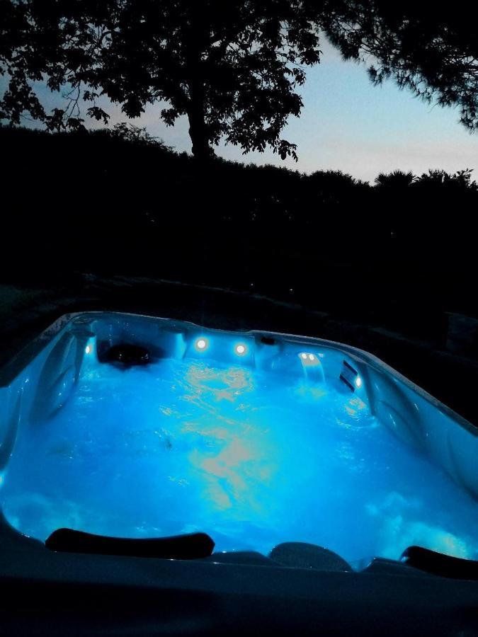Gite Dans Une Ambiance Vegetale Avec Spa Privatif Jazennes Exterior foto